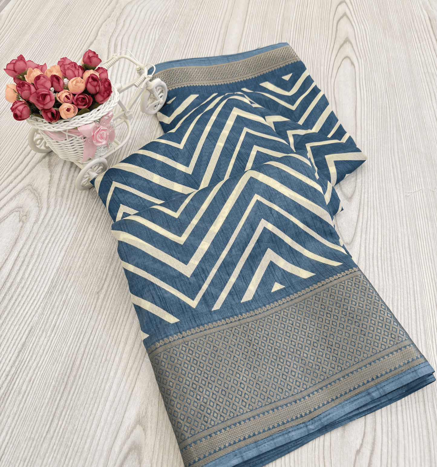 Light Blue Graceful Pure Soft Silk Handloom Saree with Contemporary Geometric Patterns and Matching Blouse