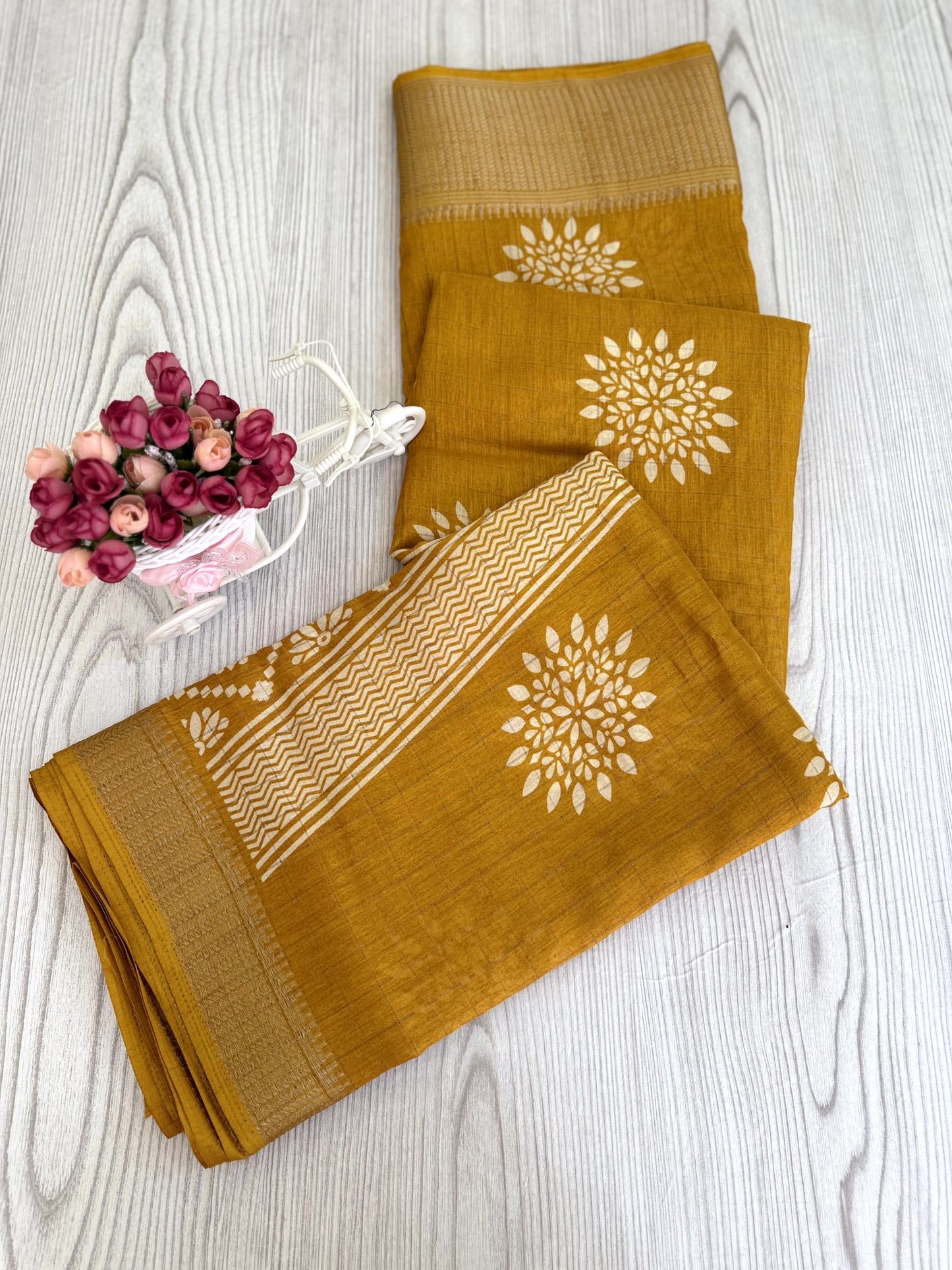 Elegant Magenta yellow Pure Binni Silk Sarees